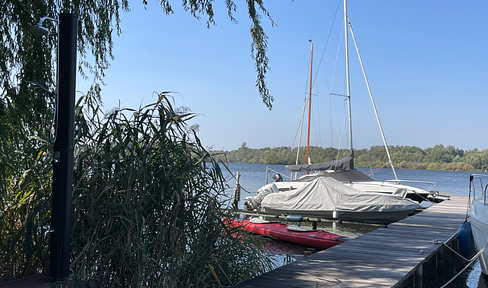 provisionsfreie exkl. Stadtvilla mit direktem Wasserzugang u Bootsanleger/Badestelle