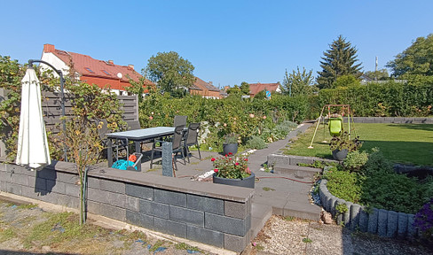 Neuwertiges Haus am Lübarser Feld mit großem Grundstück