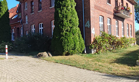 Gutshof-Wohnung mit Altbau-Flair: 3-Zimmer nahe Bad Bevensen