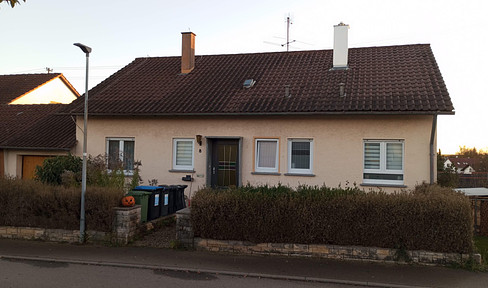 Detached house with very good location in Ergenzingen