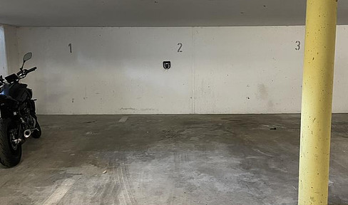 Comfortable parking space in a small underground garage in Hausen on the U6