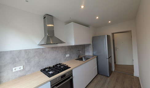 First occupancy after complete refurbishment. Suitable for shared flat. With kitchen.