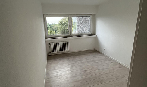 Wohnung am Westerberg – mit Einbauküche, Waschmaschine und Balkon! Auch als WG geeignet!