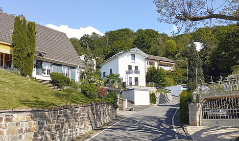 Exclusive residential area on the Petersberg slope; new detached house with fantastic Rhine valley views from Bonn to Cologne