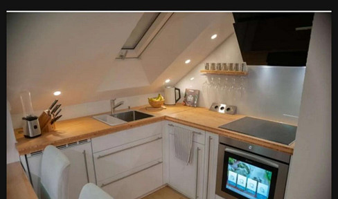 | Free of commission | Bright upscale apartment - move in and feel good