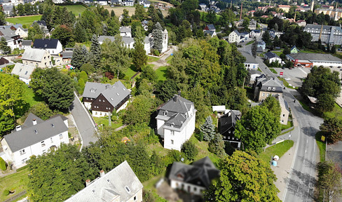 Stilvolles Mehrfamilienhaus im Erzgebirge zu verkaufen