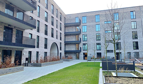 Bright apartment with large south-west-facing balcony