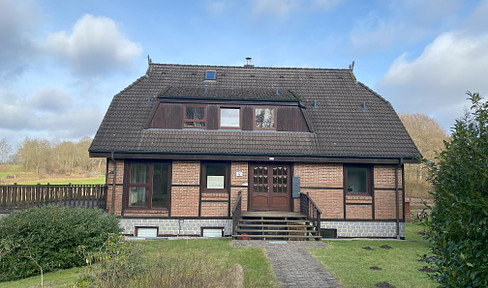 Mehrfamilienhaus/ Generationenhaus mit großem Grundstück