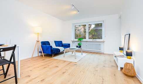 Freshly renovated 2-room apartment with balcony in a quiet location, Augsburg Haunstetten, commission-free