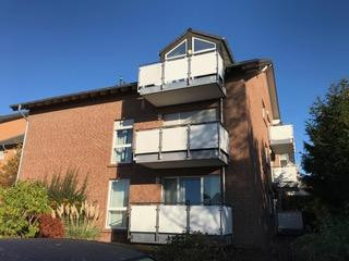 Bright, quiet 3-room attic apartment with balcony