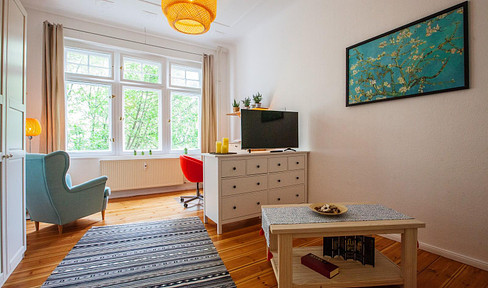 Am Humannplatz - furnished, bright and cozy apartment in an old building in a sought-after location