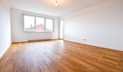 Refurbished 3-room apartment with south-facing balcony