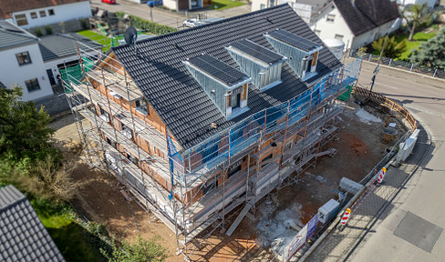 Traumhafte Souterrain Wohnung mit Gartenanteil nach KfW 40 - EH QNG Standard