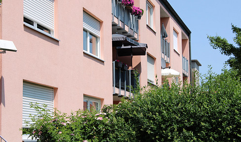 Freie Wohnung mit viel Platz - 94 qm, 4-Zimmer, Garage, Lager, 2 Stellplätze, Südloggia, Geothermie