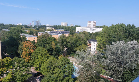 Bezugsfreie Loggiawohnung in Friedrichsfelde im 8. Liftstock