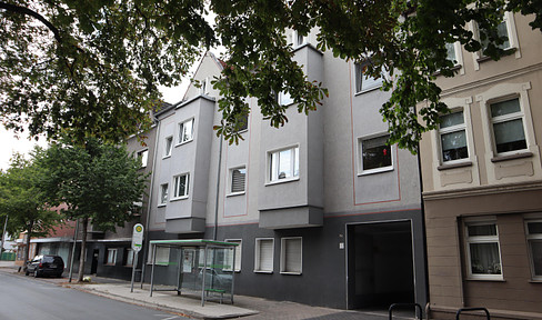 8FH (639,06 m²) mit 6 Ggen., 4 Stlp., Stall, Garten, Bushalt vor der Tür ! Bodenwert € 185.800,00 !