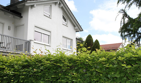 Modern semi-detached house in a quiet location in Grünwald