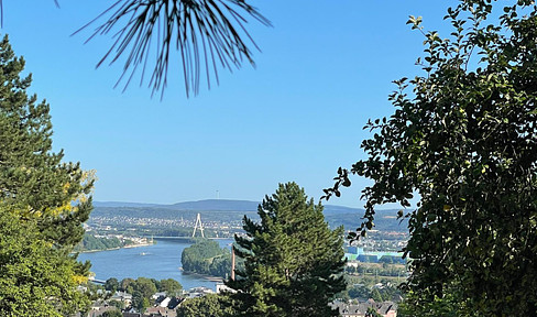 House with park-like garden and fantastic distant views in Neuwied-Feldkirchen