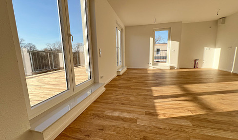 Erstbezug PENTHOUSE mit 50m² Dachterrasse bei Berlin