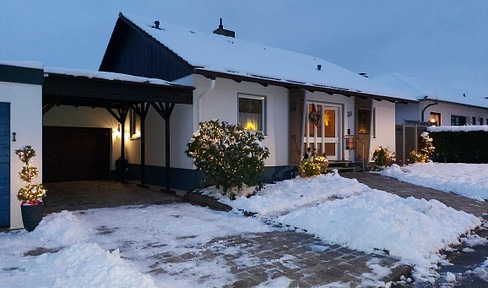 FREE OF PROVISION - Large, charming bungalow with basement - no renovations, just move in!