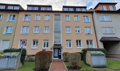 3,5 Raum Altenbochum, ruhig, grün, zentral, Sonnenbalkon, Wannenbad mit Fenster