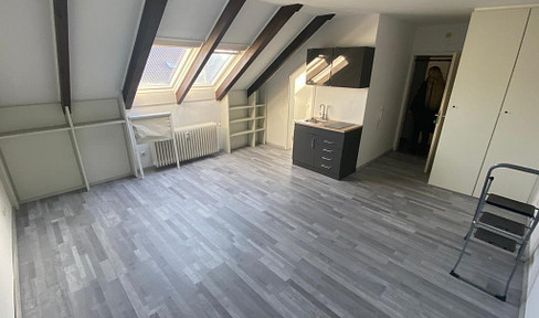 Hanover Bothfeld: Attractive & quiet 1 room apartment: kitchenette, shower room