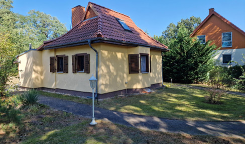 traumhaftes Wohnbaugrundstück mit kleinem Haus