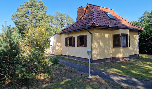 Traumhaftes Wohnbaugrundstück mit kleinem Haus