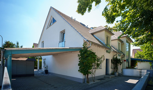 In the heart of Fischbach/Altenfurt - MEGA VILLA