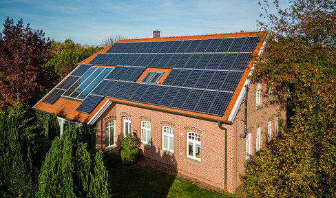 Tolles Wohnhaus mit riesen Garten, plus Lager-/Produktionshalle auf sehr schönem Grundstück