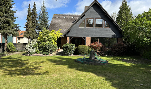 Einfamilienhaus mit großem Garten, Garage zu vermieten