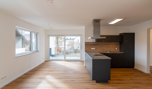 Exclusive, as-new 3.5-room apartment with upscale interior and fitted kitchen in Dietenheim