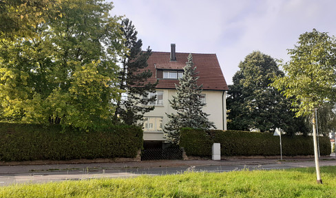 Bright 1-3 family house with large garden in a prominent location in S-Sillenbuch