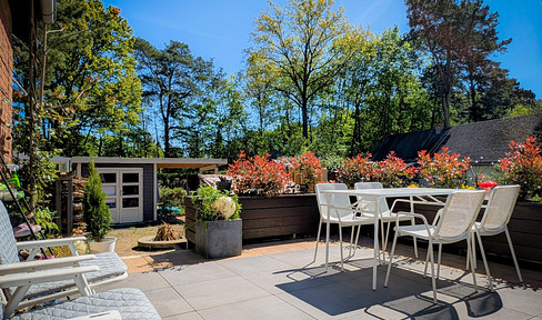 Free of commission, detached house in prime location near Berlin, 150 m² living space and full basement
