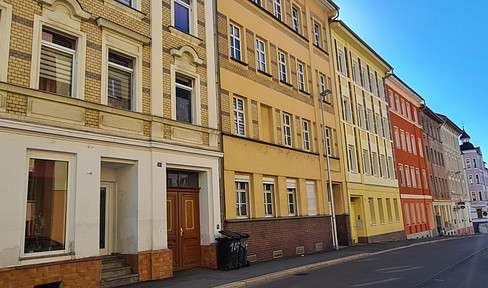 Renovierte, helle 3/4-Zimmer in Ostviertel/Pforten und Debschwitz, mit moderner EBK, teils Balkon