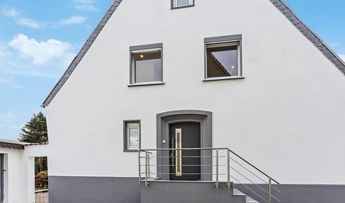 *Commission-free* - Freshly renovated semi-detached house in a top location in Hüls, near the Hülser Bruch