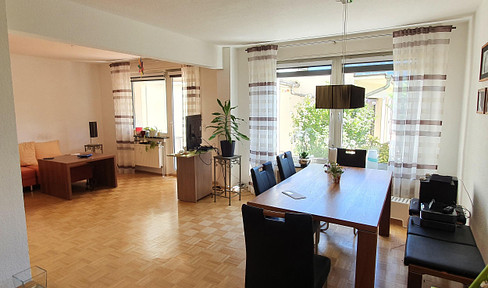 Modernisierte 4,5 Raum-Whg. Terrasse, 2 Bäder Wanne + Dusche, Echtholzparkett Südostviertel