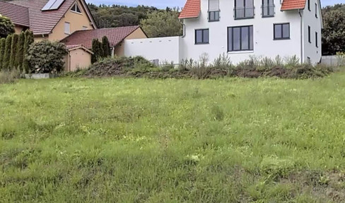 Beautiful building plot for sale in Hohenstadt