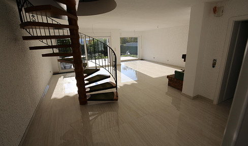 Exclusive corner terraced house in prime location, modernized, energy-efficient and ready to move into!Frankenthal