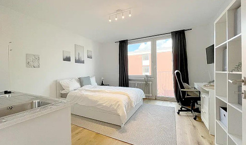 Move in immediately: Stylish 1-room apartment in Berg am Laim!