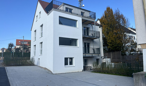 First occupancy after core renovation, energy-efficient 3-room apartment, with fitted kitchen, in Stuttgart-Degerloch