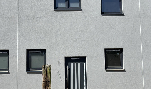*NEUBAU* energieeffizientes Reihenhaus mit Garten ab 07/2025 - von Privat