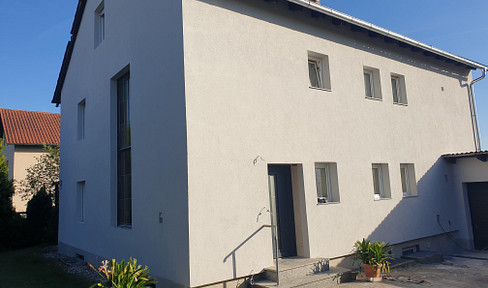 Mehrfamilienhaus wärmegedämmt, teilmodernisiert, dreistöckig