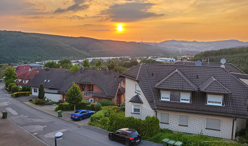 Provisionsfrei! 110m² helle 4,5 Zimmer Wohnung mit Balkon und Stellplatz in Sundern zu vermieten