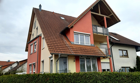 Moderne und Helle 2 Zimmer Wohnung - Balkon - EBK - Kellerraum - ruhig und verkehrsgünstig