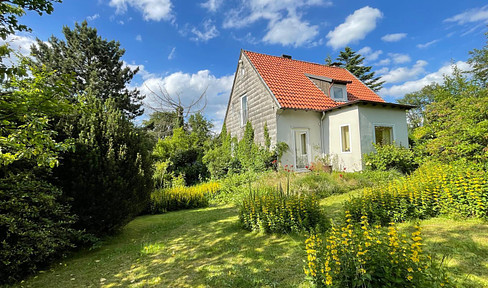 Freistehendes Haus mit parkähnlichem Garten – Perfekt für Familien oder Mehrgenerationenwohnen