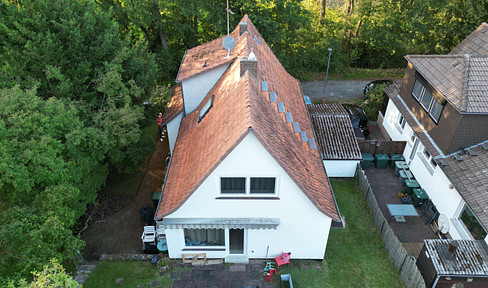 Charming detached house with large garden in an exclusive location in Kassel-Harleshausen