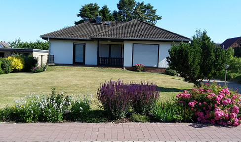 Attractive and renovated 4-room bungalow for sale in Obernkirchen, OT Vehlen