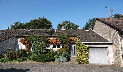 Schönes, geräumiges Einfamilienhaus in Neuss / Norf