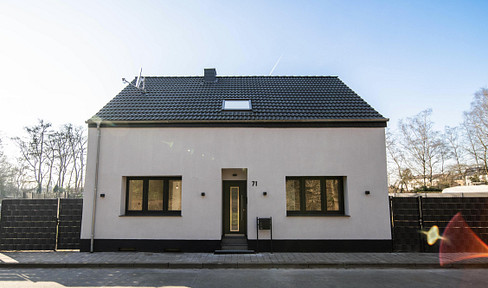 Kernsaniertes und freistehendes Einfamilienhaus mit Dachterrasse und großzügigem Garten